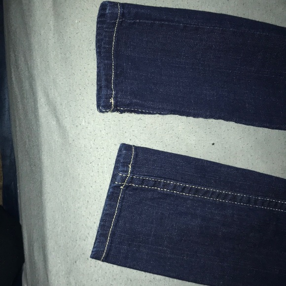 True Religion - Picture 2 of 5